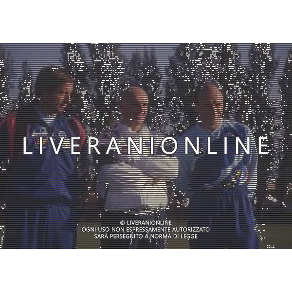 DIAP-RETROSPETTIVA FRANCESCO ROCCA ALLENATORE E EX CALCIATORE NELLA FOTO FRANCESCO ROCCA ALLENATORE IN SECONDA NAZIONALE ITALIANA NELL\'ANNO 1991-1992 CON PIETRO CARMIGNANI E ARRIGO SACCHI AG ALDO LIVERANI SAS