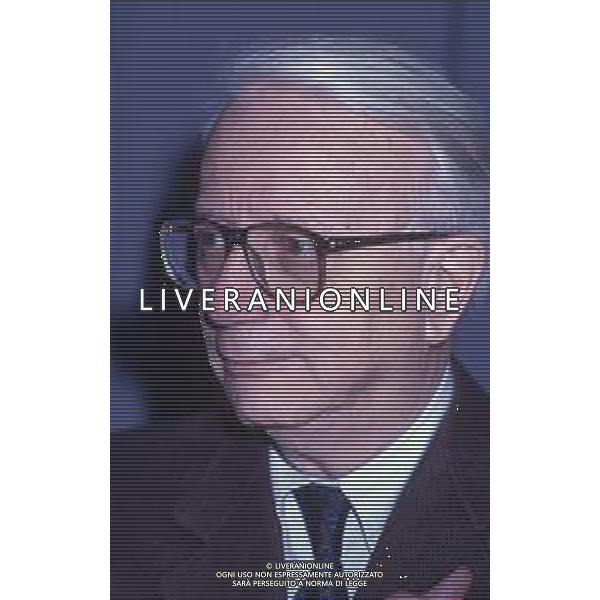 RETROSPETTIVA ENZO BIAGI GIORNALISTA E SCRITTORE E CONDUTTORE TELEVISIVO  NELLA FOTO ENZO BIAGI NELL\'ANNO 1990 NEGLI STUDI TELEVISIVI DELLA RAI A MILANO AG ALDO LIVERANI SAS 
