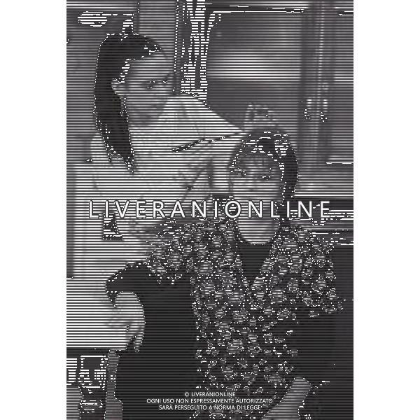 NEG-RETROSPETTIVA FRANCA RAME ATTRICE NELLA FOTO ENZO JANNACCI CON DARIO FO\' E FRANCA RAME TRASMISSIONE TELEVISIVA“ MISSIONE FORZATA“NELL\'ANNO 1988-89 AG ALDO LIVERANI SAS