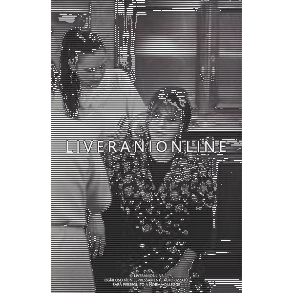 NEG-RETROSPETTIVA FRANCA RAME ATTRICE NELLA FOTO ENZO JANNACCI CON DARIO FO\' E FRANCA RAME TRASMISSIONE TELEVISIVA“ MISSIONE FORZATA“NELL\'ANNO 1988-89 AG ALDO LIVERANI SAS