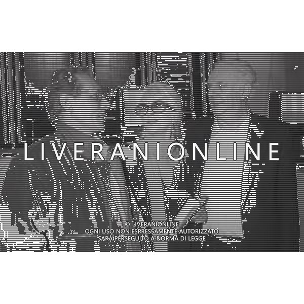 NEG-RETROSPETTIVA FRANCA RAME ATTRICE NELLA FOTO ENZO JANNACCI CON DARIO FO\' E FRANCA RAME TRASMISSIONE TELEVISIVA“ MISSIONE FORZATA“NELL\'ANNO 1988-89 AG ALDO LIVERANI SAS