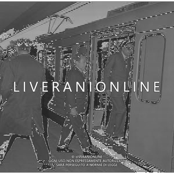 RETROSPETTIVA ITALO VIGLIANESI MINISTRO DEI TRASPORTI nella foto ALL\'INAUGURAZIONE DEL NUOVO TRONCO E LA NUOVA TRATTA DELLA METROPOLITANA DI MILANO \'GOBBA-GORGONZOLA\' NELL\'ANNO 1970 /AGENZIA ALDO LIVERANI SAS