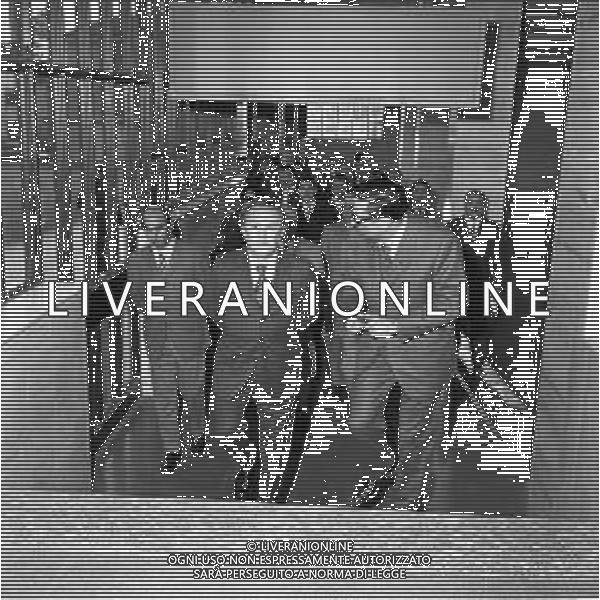 RETROSPETTIVA ITALO VIGLIANESI MINISTRO DEI TRASPORTI nella foto ALL\'INAUGURAZIONE DEL NUOVO TRONCO E LA NUOVA TRATTA DELLA METROPOLITANA DI MILANO \'GOBBA-GORGONZOLA\' NELL\'ANNO 1970 /AGENZIA ALDO LIVERANI SAS
