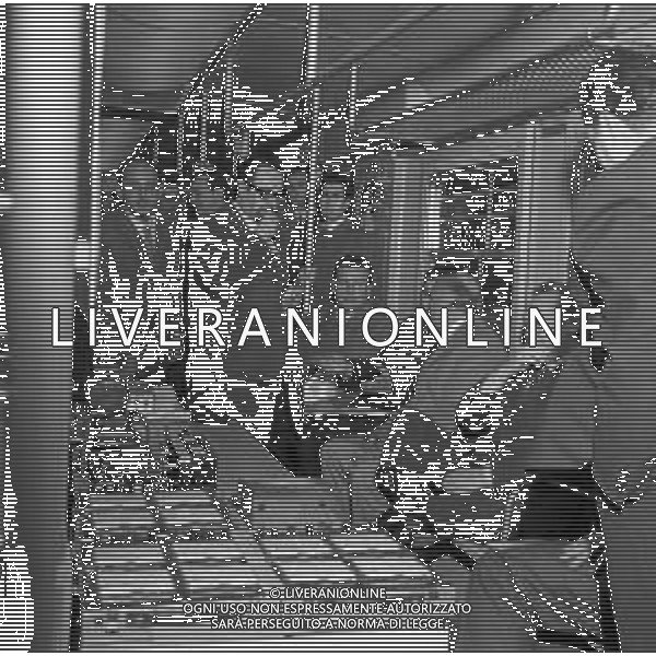 RETROSPETTIVA ITALO VIGLIANESI MINISTRO DEI TRASPORTI nella foto ALL\'INAUGURAZIONE DEL NUOVO TRONCO E LA NUOVA TRATTA DELLA METROPOLITANA DI MILANO \'GOBBA-GORGONZOLA\' NELL\'ANNO 1970 CON IL SINDACO DI MILANO ALDO ANIASI /AGENZIA ALDO LIVERANI SAS