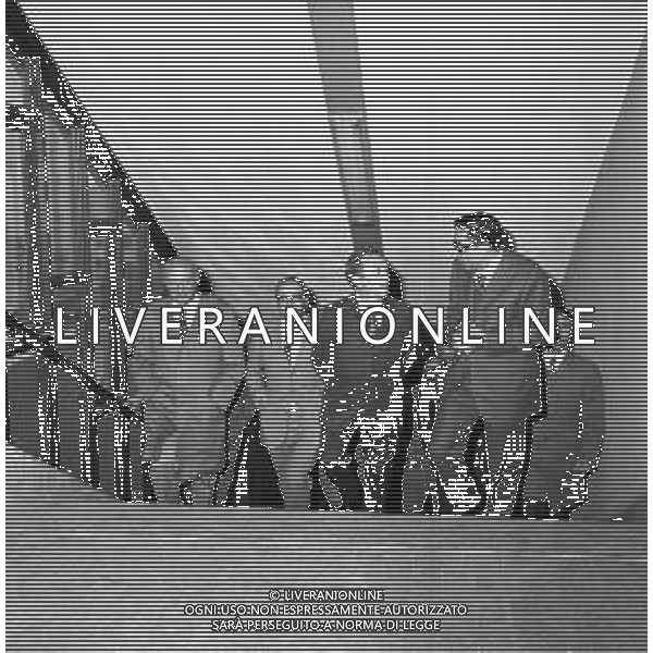 RETROSPETTIVA ITALO VIGLIANESI MINISTRO DEI TRASPORTI nella foto ALL\'INAUGURAZIONE DEL NUOVO TRONCO E LA NUOVA TRATTA DELLA METROPOLITANA DI MILANO \'GOBBA-GORGONZOLA\' NELL\'ANNO 1970 /AGENZIA ALDO LIVERANI SAS