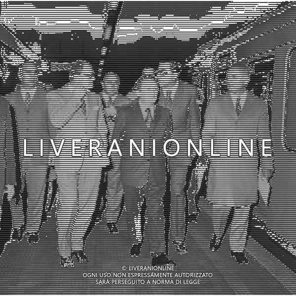 RETROSPETTIVA ITALO VIGLIANESI MINISTRO DEI TRASPORTI nella foto ALL\'INAUGURAZIONE DEL NUOVO TRONCO E LA NUOVA TRATTA DELLA METROPOLITANA DI MILANO \'GOBBA-GORGONZOLA\' NELL\'ANNO 1970 /AGENZIA ALDO LIVERANI SAS