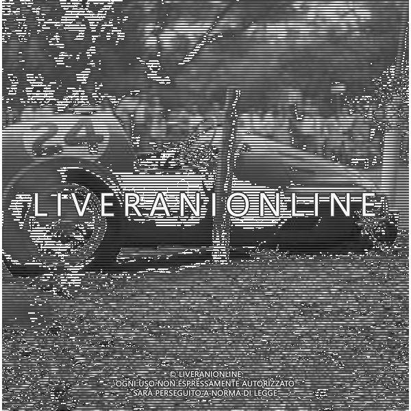 Neg- RETROSPETTIVA CIRCUITO DI CASTEL FUSANO (CIRCUITO DELL\'IMPERO) NELL\'ANNO 1950 NELLA FOTO IL CIRCUITO AUTOMOBILISTICO E MOTOCICLISTICO A OSTIA LIDO PINETA LITORALE ROMANO AG ALDO LIVERANI SAS