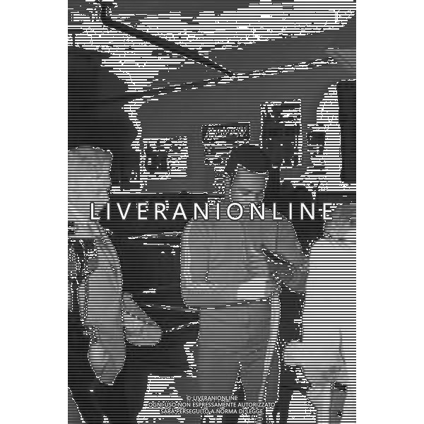 Neg- RETROSPETTIVA EDDIE GREGORY PUGILE STATUNITENSE (poi assunto legalmente il cognome di Mustafa Muhammad in omaggio alla sua fede islamica) NELLA FOTO A TORINO NELL\'ANNO 1977 DURANTE UN ALLENAMENTO DI BOXE AG ALDO LIVERANI SAS