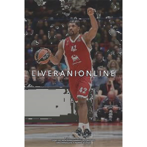 TVRG EA7 Emporio Armani Milano vs Saski Baskonia Vitoria-Gasteiz nella foto Kyle Hines (Olimpia Milano) Assago (MI) 28-12-2023 Mediolanum Forum Turkish Airlines Euroleague 17a giornata regular season foto Roberto Garavaglia/ag. Aldo Liverani sas