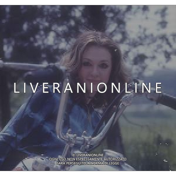 COL-RETROSPETTIVA LORETTA GOGGI-CANTANTE-ATTRICE-IMITATRICE-CONDUTTRICE TELEVISIVA E SCRITTRICE NELLA FOTO LORETTA GOGGI NELL\'ANNO 1970-1975 AG ALDO LIVERANI SAS 