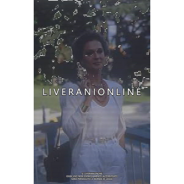 DIAP-RETROSPETTIVA LORETTA GOGGI-CANTANTE-ATTRICE-IMITATRICE-CONDUTTRICE TELEVISIVA E SCRITTRICE NELLA FOTO LORETTA GOGGI A SAINT VINCENT NELL\'ANNO 1980 AG ALDO LIVERANI SAS