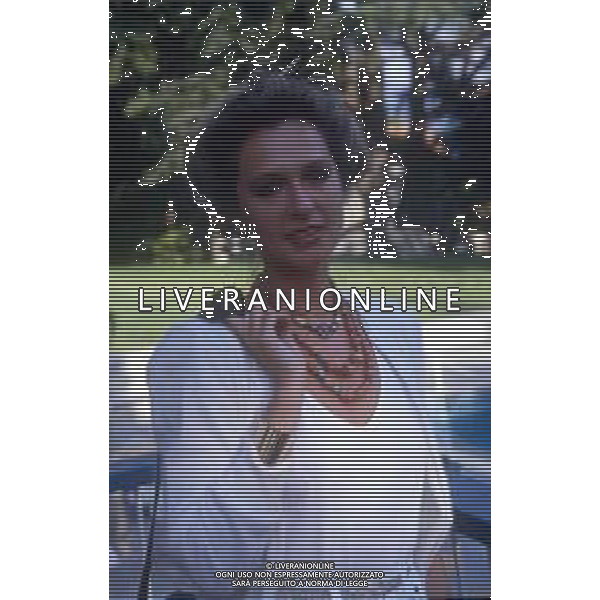 DIAP-RETROSPETTIVA LORETTA GOGGI-CANTANTE-ATTRICE-IMITATRICE-CONDUTTRICE TELEVISIVA E SCRITTRICE NELLA FOTO LORETTA GOGGI A SAINT VINCENT NELL\'ANNO 1980 AG ALDO LIVERANI SAS