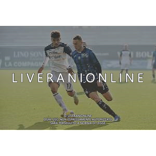 TVRG Atalanta vs Lecce nella foto Valentin Gendrey (Lecce) e Teun Koopmeiners (Atalanta) Bergamo 30-12-2023 Gewiss Stadium - Stadio Atleti Azzurri d\'Italia Campionato Serie A TIM - 18a giornata foto Roberto Garavaglia/ag. Aldo Liverani sas/AGENZIA ALDO LIVERANI SAS