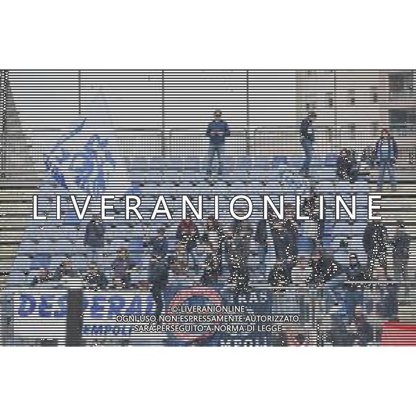 30-12-2023. Cagliari calcio- Empoli F.C. 18° giornata campionato calcio italiano Serie A 2023/2024, Stadio Unipol Domus Cagliari. Foto Salvatore Moi/Agenzia Aldo Liverani s.a.s. Nella foto: Tifosi Empoli in trasferta, nel settore ospiti dello stadio Unipol Domus di Cagiari ©MOI SALVATORE/AGENZIA ALDO LIVERANI SAS