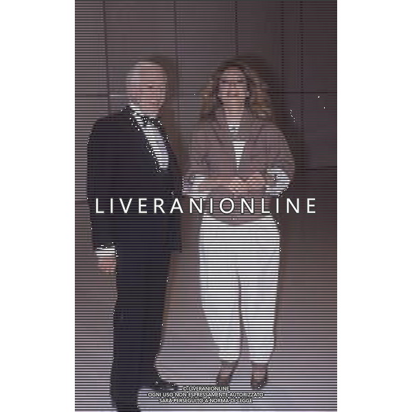 DIAP-RETROSPETTIVA LORETTA GOGGI-CANTANTE-ATTRICE-IMITATRICE-CONDUTTRICE TELEVISIVA E SCRITTRICE NELLA FOTO LORETTA GOGGI CON LUCIANO SALCE A ROMA NELL\'ANNO 1983 FOTO EDGARDO DELLA SCORCIOSA-AG ALDO LIVERANI SAS  