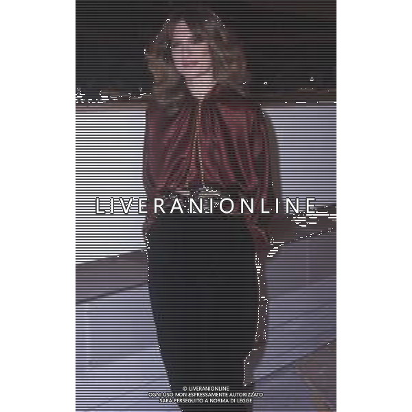 DIAP-RETROSPETTIVA LORETTA GOGGI-CANTANTE-ATTRICE-IMITATRICE-CONDUTTRICE TELEVISIVA E SCRITTRICE NELLA FOTO LORETTA GOGGI NELL\'ANNO 1980 A ROMA FOTO EDGARDO DELLA SCORCIOSA-AG ALDO LIVERANI SAS 