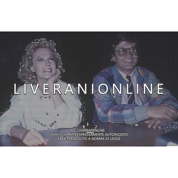 DIAP-RETROSPETTIVA LORETTA GOGGI-CANTANTE-ATTRICE-IMITATRICE-CONDUTTRICE TELEVISIVA E SCRITTRICE NELLA FOTO LORETTA GOGGI CON GIANNI BREZZA NELL\'ANNO 1987 A ROMA FOTO EDGARDO DELLA SCORCIOSA AG ALDO LIVERANI SAS  