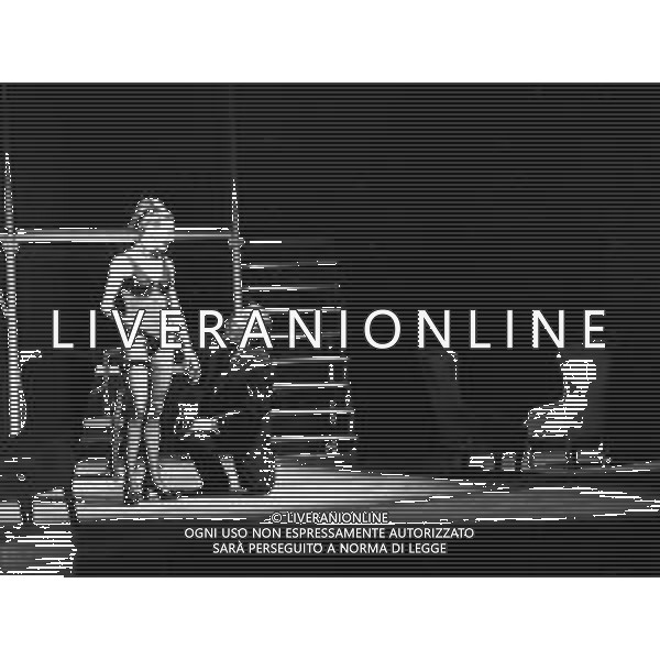 Neg- RETROSPETTIVA MARTINE BROCHARD ATTRICE FRANCESE NELLA FOTO A TEATRO NELLA COMMEDIA DI LAUTREC CON IL MARITO IL REGISTA FRANCO MOLE\' A MILANO NELL\'ANNO 1980 AG ALDO LIVERANI