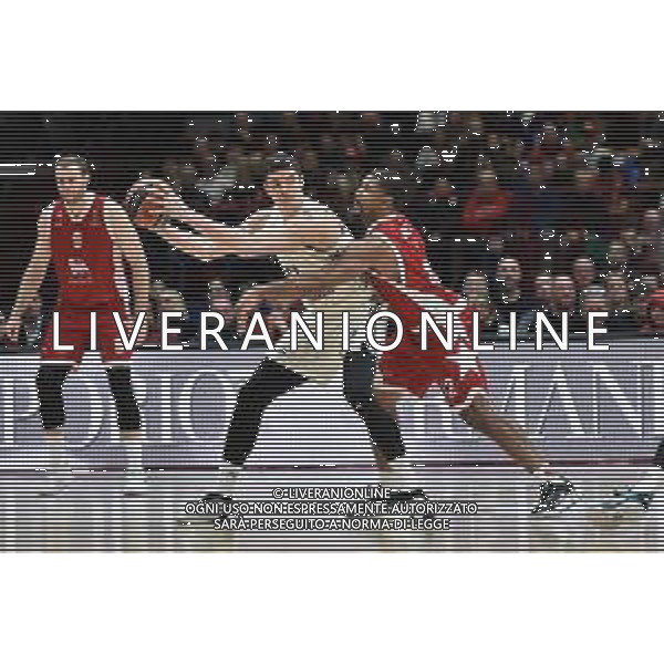 TVRG EA7 Emporio Armani Milano vs Bayern Monaco nella foto Danko Brankovic (Bayern Monaco) e Kyle Hines (Olimpia Milano) Assago (MI) 05-01-2024 Mediolanum Forum Turkish Airlines EuroLeague 19a giornata regular season foto Roberto Garavaglia/Agenzia Aldo Liverani sas