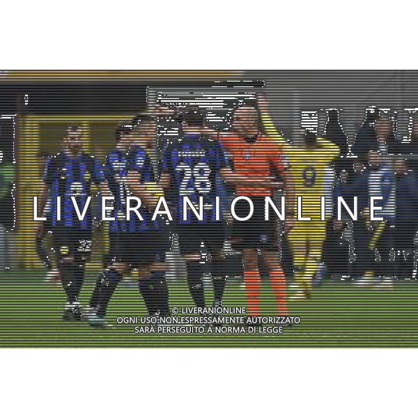 Inter vs Hellas Verona nella foto proteste Inter con l\'arbitro Michael Fabbri di Ravenna Milano 06-01-2024 Stadio Giuseppe Meazza - San Siro Campionato Serie A TIM - 19a giornata foto Roberto Garavaglia/Agenzia Aldo Liverani sas/AGENZIA ALDO LIVERANI SAS