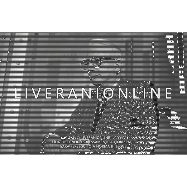 NEG-RETROSPETTIVA ENZO BIAGI GIORNALISTA E SCRITTORE E CONDUTTORE TELEVISIVO NELLA FOTO ENZO BIAGI NELLA TRASMISSIONE TELEVISIVA “SPOT “NELL\'ANNO 1986 A MILANO AG ALDO LIVERANI SAS