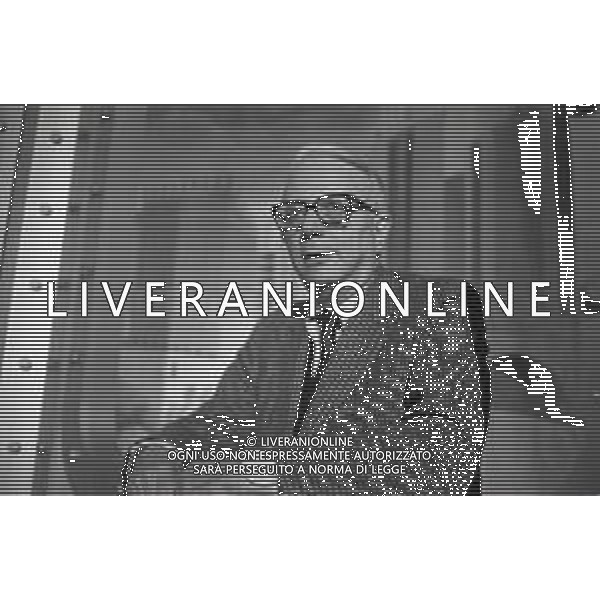 NEG-RETROSPETTIVA ENZO BIAGI GIORNALISTA E SCRITTORE E CONDUTTORE TELEVISIVO NELLA FOTO ENZO BIAGI NELLA TRASMISSIONE TELEVISIVA “SPOT “NELL\'ANNO 1986 A MILANO AG ALDO LIVERANI SAS