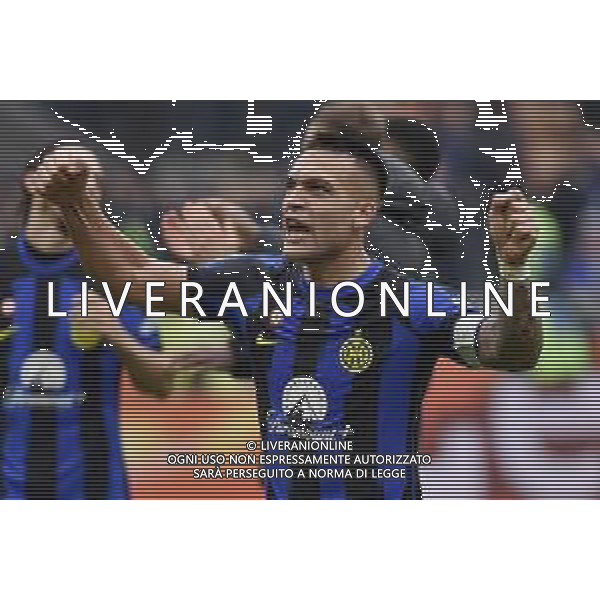 Inter vs Hellas Verona nella foto Lautaro Martinez (Inter) esultanza a fine partita Milano 06-01-2024 Stadio Giuseppe Meazza - San Siro Campionato Serie A TIM - 19a giornata foto Roberto Garavaglia/Agenzia Aldo Liverani sas