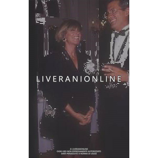 DIAP-RETROSPETTIVA LORETTA GOGGI-CANTANTE-ATTRICE-IMITATRICE-CONDUTTRICE TELEVISIVA E SCRITTRICE NELLA FOTO LORETTA GOGGI CON GIANNI BREZZA AG ALDO LIVERANI SAS  