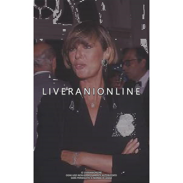 DIAP-RETROSPETTIVA LORETTA GOGGI-CANTANTE-ATTRICE-IMITATRICE-CONDUTTRICE TELEVISIVA E SCRITTRICE NELLA FOTO LORETTA GOGGI CON GIANNI BREZZA AG ALDO LIVERANI SAS  