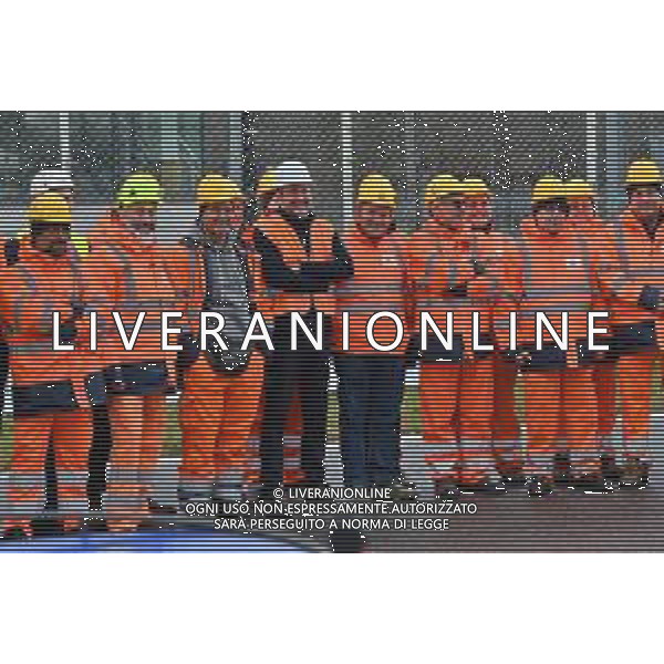 TVRG Lavori circuito Monza nella foto Matteo Salvini ministro alle infrastrutture e dei trasporti con gli operai Monza 08-01-2024 Inizio dei lavori di ammodernamento e riqualificazione del circuito di Formula 1 foto Roberto Garavaglia/Agenzia Aldo Liverani sas