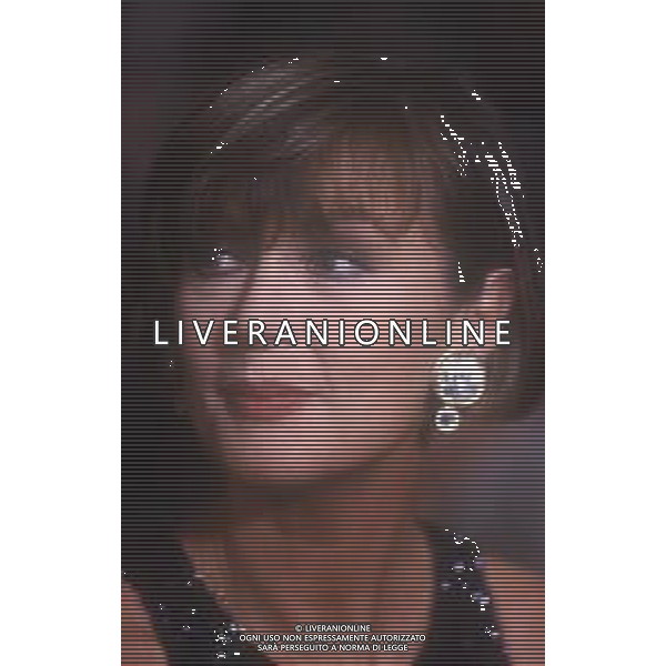 DIAP-RETROSPETTIVA LORETTA GOGGI-CANTANTE-ATTRICE-IMITATRICE-CONDUTTRICE TELEVISIVA E SCRITTRICE NELLA FOTO LORETTA GOGGI NELL\'ANNO 1989 AG ALDO LIVERANI SAS 