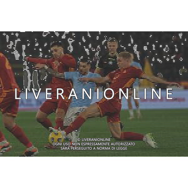 Lazio vs Roma - Coppa Italia Frecciarossa - Quarti di finale - Stadio Olimpico - Roma 10-01-2024 nella foto Paredes e Kristensen chiudono Zaccagni ©Federico Gaetano/AGENZIA ALDO LIVERANI SAS