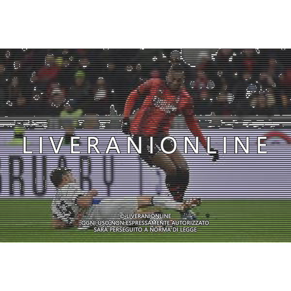 Milan vs Atalanta nella foto Berat Djimsiti (Atalanta) e Rafael Leao (Milan) Milano 10-01-2024 Stadio Giuseppe Meazza - San Siro Coppa Italia Frecciarossa - quarti di finale foto Roberto Garavaglia/Agenzia Aldo Liverani sas/AGENZIA ALDO LIVERANI SAS