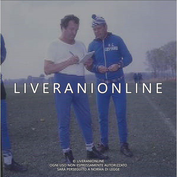 DIAP-RETROSPETTIVA EUGENIO BERSELLINI ALLENATORE CALCIO NELLA FOTO EUGENIO BERSELLINI ALLENATORE DELLA SAMPDORIA CALCIO NELL\'ANNO 1975-1976 AG ALDO LIVERANI SAS