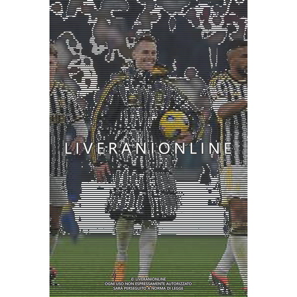 TVMV-Torino 11.01.2024 Allianz Stadium ©Manuela Viganti/Agenzia Aldo Liverani Juventus vs Frosinone Quarti di Finale Coppa Italia Frecciarossa 2023/2024 Nella foto: arkadiusz milik si porta a casa il pallone ©Viganti/AGENZIA ALDO LIVERANI SAS