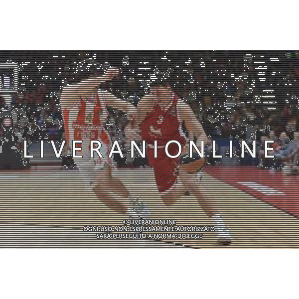 TVRG EA7 Emporio Armani Olimpia Milano vs Stella Rossa Meridianbet Belgrado nella foto Giordano Bortolani (Olimpia Milano) e sulla SX Milos Teodosic (Stella Rossa Belgrado) Assago (MI) 11-01-2024 Mediolanum Forum Turkish Airlines EuroLeague 21a giornata regular season foto Roberto Garavaglia/Agenzia Aldo Liverani sas