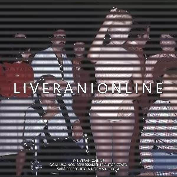 DIAP-RETROSPETTIVA LORETTA GOGGI-CANTANTE-ATTRICE-IMITATRICE-CONDUTTRICE TELEVISIVA E SCRITTRICE NELLA FOTO LORETTA GOGGI  AG ALDO LIVERANI SAS 