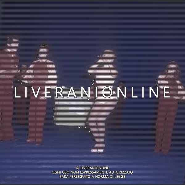 DIAP-RETROSPETTIVA LORETTA GOGGI-CANTANTE-ATTRICE-IMITATRICE-CONDUTTRICE TELEVISIVA E SCRITTRICE NELLA FOTO LORETTA GOGGI  AG ALDO LIVERANI SAS 