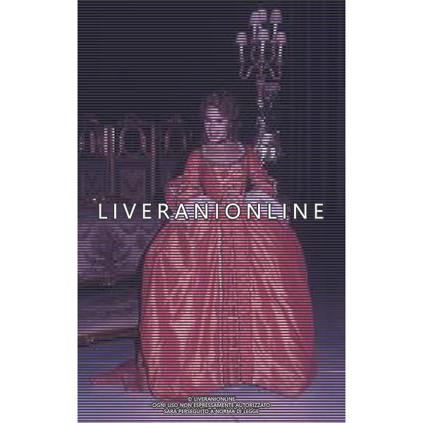 DIAP-RETROSPETTIVA LORETTA GOGGI-CANTANTE-ATTRICE-IMITATRICE-CONDUTTRICE TELEVISIVA E SCRITTRICE NELLA FOTO LORETTA GOGGI  AG ALDO LIVERANI SAS 