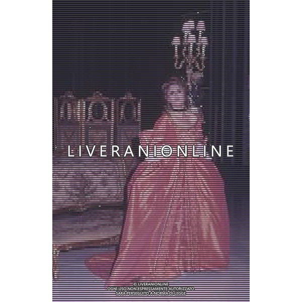 DIAP-RETROSPETTIVA LORETTA GOGGI-CANTANTE-ATTRICE-IMITATRICE-CONDUTTRICE TELEVISIVA E SCRITTRICE NELLA FOTO LORETTA GOGGI  AG ALDO LIVERANI SAS 