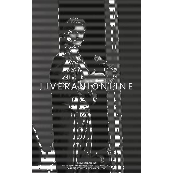 NEG-RETROSPETTIVA MIGUEL BOSE\' CANTANTE NELLA FOTO MIGUEL BOSE\' NELL\'ANNO 1986 A NAXOS AG ALDO LIVERANI SAS 