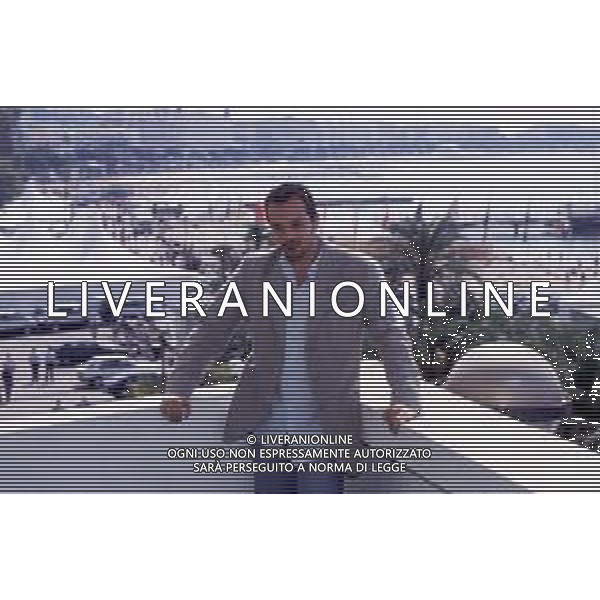 DIAP-RETROSPETTIVA MIGUEL BOSE\' CANTANTE NELLA FOTO MIGUEL BOSE\' NELL\'ANNO 1997 A CANNES AG ALDO LIVERANI SAS  