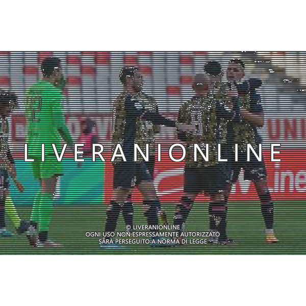 SSC Bari celebrates the victory during the Italian Serie B match SSC Bari vs Ternana Calcio on January 13, 2024 at the San Nicola stadium in Bari, Italy. Photo by Emmanuele Mastrodonato/ag. Aldo Liverani sas