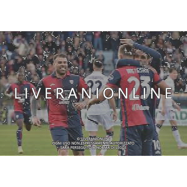 14-1-2024. Cagliari calcio- Bologna F.C. 20¬∞ giornata campionato calcio italiano Serie A 2023/2024, Stadio Unipol Domus Cagliari. Foto Salvatore Moi/Agenzia Aldo Liverani s.as. Nella foto: Gol ed esultanza del Cagliari in casa contro Bologna nello stadio Unipol Domus di Cagliari. Segna: autogol Bologna, Riccardo Calafiori Bologna
