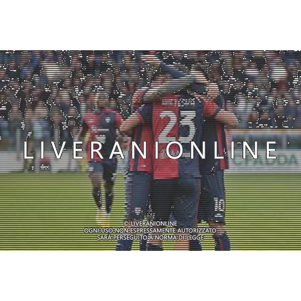 14-1-2024. Cagliari calcio- Bologna F.C. 20¬∞ giornata campionato calcio italiano Serie A 2023/2024, Stadio Unipol Domus Cagliari. Foto Salvatore Moi/Agenzia Aldo Liverani s.as. Nella foto: Gol ed esultanza del Cagliari in casa contro Bologna nello stadio Unipol Domus di Cagliari. Segna: autogol Bologna, Riccardo Calafiori Bologna