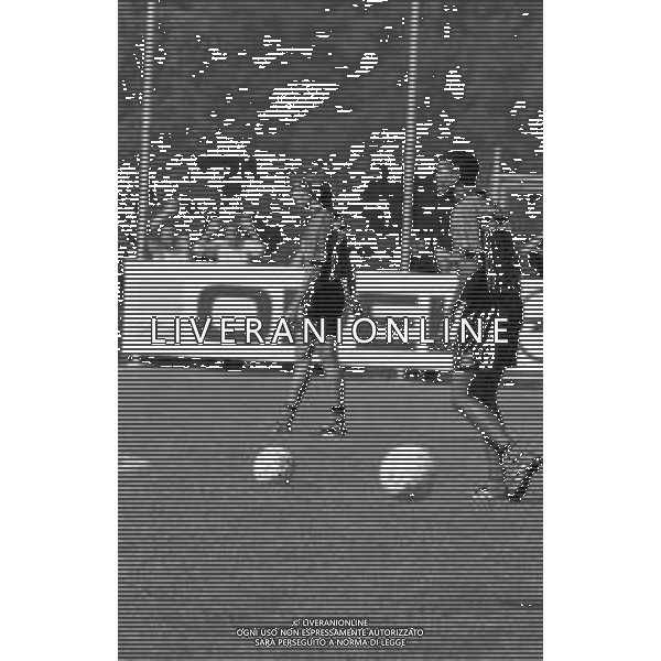Neg- RETROSPETTIVA PATRICK KLUIVERT CALCIATORE NELLA FOTO DURANTE L\'ALLENAMENTO CON LA MAGLIA DEL MILAN NELL\'ANNO 1997-1998 AG ALDO LIVERANI SAS