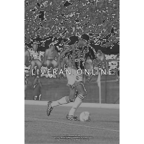 Neg- RETROSPETTIVA PATRICK KLUIVERT CALCIATORE NELLA FOTO CON LA MAGLIA DEL MILAN NELL\'ANNO 1997-1998 AG ALDO LIVERANI SAS