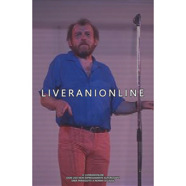 DIAP-RETROSPETTIVA JOE COCKER CANTANTE NELLA FOTO JOE COCKER A SANREMO NELL\'ANNO 1988 AG ALDO LIVERANI SAS