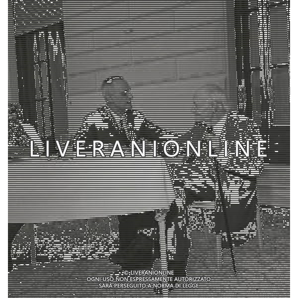 NEG-RETROSPETTIVA GIUSEPPE UNGARETTI POETA-SCRITTORE-TRADUTTORE E GIORNALISTA NELLA FOTO GIUSEPPE UNGARETTI NELL\'ANNO 1969 AL 40 PREMIO VIAREGGIO CON GIOVANNI GIUDICI FOTO SANDRO VESPASIANI-AG ALDO LIVERANI SAS 