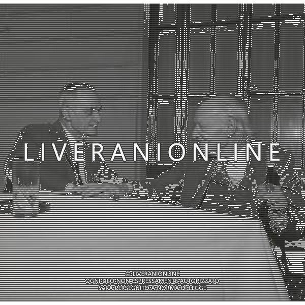 NEG-RETROSPETTIVA GIUSEPPE UNGARETTI POETA-SCRITTORE-TRADUTTORE E GIORNALISTA NELLA FOTO GIUSEPPE UNGARETTI NELL\'ANNO 1969 AL 40 PREMIO VIAREGGIO CON GIOVANNI GIUDICI FOTO SANDRO VESPASIANI-AG ALDO LIVERANI SAS 